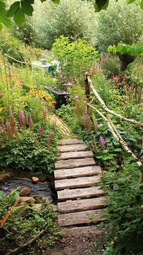 Fairycore Garden Ideas, Outdoor Dining Under Tree, Cottagecore Walkway, Aesthetic Garden House, Cottagecore Fairy Garden, Water Friendly Landscape, Cottage Farm Aesthetic, Cottage Core Landscaping, Outdoor Fairy Garden Ideas Landscaping