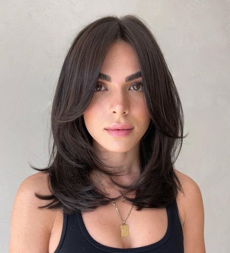 Medium Thick Hair with Face-Framing Layers Front Layers On Short Hair, Medium Length Hair With A Lot Of Layers, Medium Bob Layers, Minimal Layers Medium Hair, Haircut 360 Medium, Mid Hair Length Haircuts, Mid Length Hair With Layers And Curtains, Mid Length Hair Face Framing Layers, Layered Hair 360