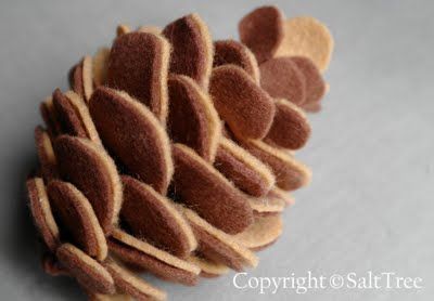 SaltTree: Felt Pinecone Tutorial - Harry Felt Pinecone, Skewer Crafts, Diy Fleur, Baby Mobil, Pine Cone Crafts, Felt Food, Wool Crafts, Felt Christmas Ornaments, Felt Toys