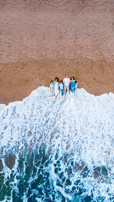 drone photography, family photos at the beach in ponte vedra, fl Drone Family Photo Ideas, Drone Ideas Photos, Family Drone Photography, Drone Family Photos, Drone Photoshoot Ideas, Drone Portrait Photography, Aerial Photography People, Drone Portraits, Hawaii Pool