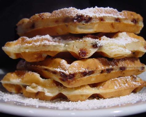 Banana Chocolate Chip Waffles Recipe - Food.com Chocolate Chip Waffle Recipe, Waffle Truck, Fisker Karma, Crepes Party, Chocolate Chip Waffles, Belgian Waffles Recipe, Waffle Iron Recipes, Epicure Recipes, Waffle Ingredients