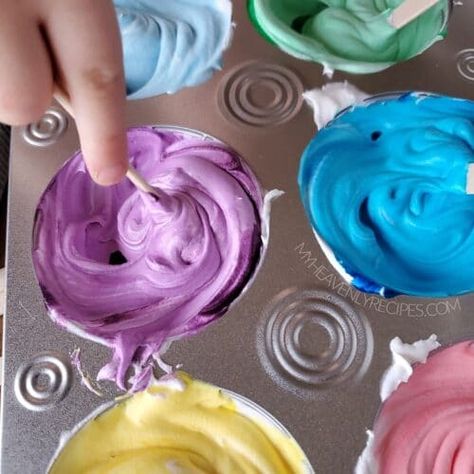 How to Make Edible Fingerpaints Edible Fingerpaint Baby, Edible Paint For Toddlers, How To Make Edible Paint, Edible Art Projects For Kids, Fingerpaint Recipe, Edible Paint For Babies, School Experiments, Craft Calendar, Daycare Projects