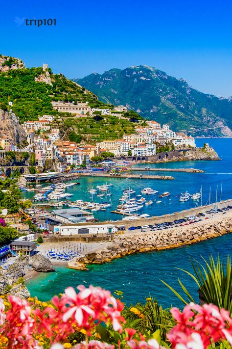 Travel Guide: Here's a list of Seaside Extravagance: Top 15 Hotels On The Amalfi Coast, Italy - Updated 2021 #travel #travelguide #travel2021 #traveltheworld #worldtravel #travelgoals #travelbucketlist #bucketlist #beautifulplaces #thingstodo #bestplaces #travellist #travelaesthetic #travelitinerary #trip #vacation #2021vacation #quarantinedeals #airbnb #hotels #hostels #cabins #villas #adventuretravel #rvrentals #travelnews Cruise Italy, Wilder Kaiser, Filmy Vintage, Sailing Holidays, Amalfi Coast Italy, Italy Travel Guide, Voyage Europe, Visit Italy, World Travel