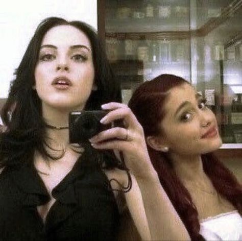 Ariana Grande Victorious, Victorious Cast, Liz Gillies, Romanoff, Ariana Grande, Victorious, Jade, Mirror, Pins