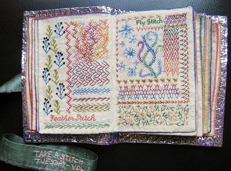 Stitches, How to make and Embroidery sampler on Pinterest Embroidery Sampler, Embroidery Book, Fabric Journals, Pola Sulam, Stitch Book, Needlework Embroidery, Crewel Embroidery, Fabric Book, Hand Embroidery Stitches