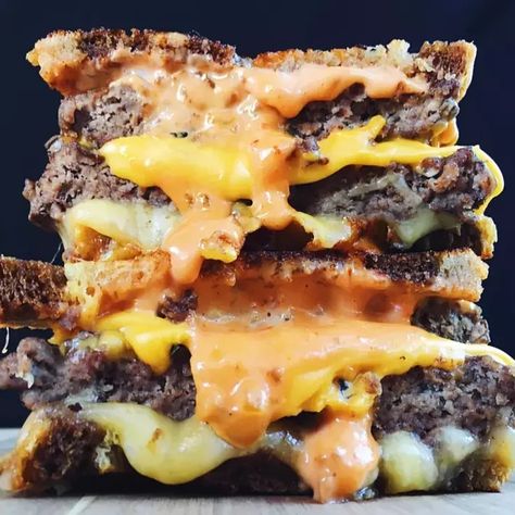 The key to this Frisco Melt is the "Frisco Sauce." Steak And Shake Frisco Melt, Frisco Sauce Recipe, Frisco Sauce, Copycat Sandwich, American Cheese Sauce, Frisco Melt, Decadent Recipes, Steak N Shake, Sweet Relish