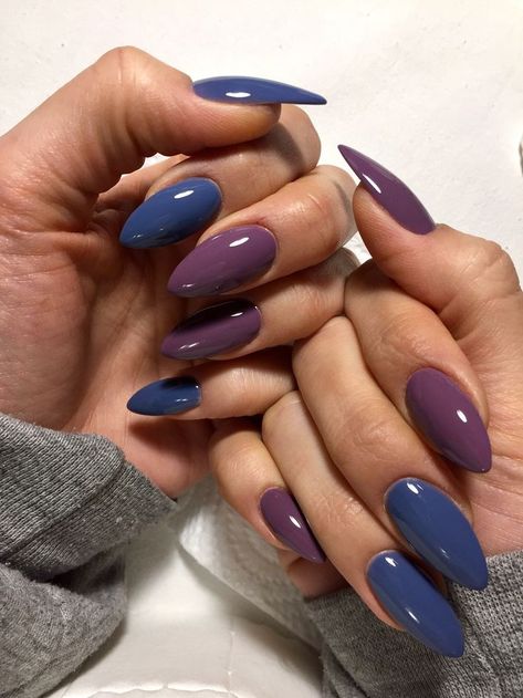 Winter Nail 2023, Winter Nail Trends, Skittle Mani, Nail 2024, Nail 2023, Plum Nails, Black Nails With Glitter, Fantasy Nails, Fall Gel Nails