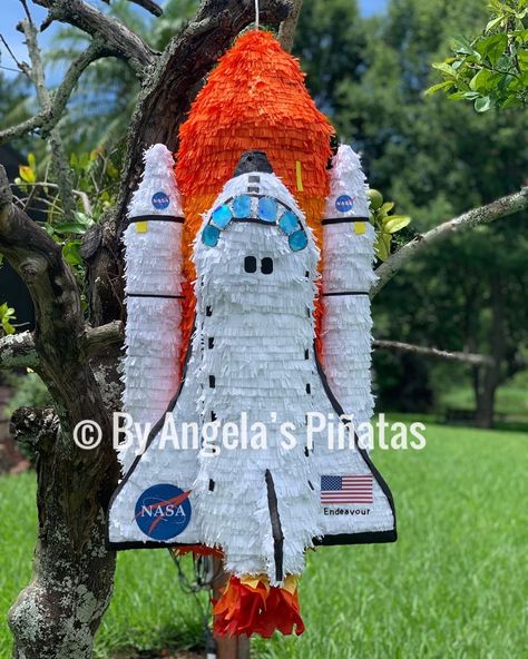 Angela’s Pinatas on Instagram: “Space ship shuttle Endeavour on his way to California /// edit: this space ship is 36 inches long !” Space Theme Pinata, Nasa Party Ideas, Space Piñata, Spaceship Pinata, Space Pinata, Nasa Party, Rocket Party, Outer Space Party, Space Party