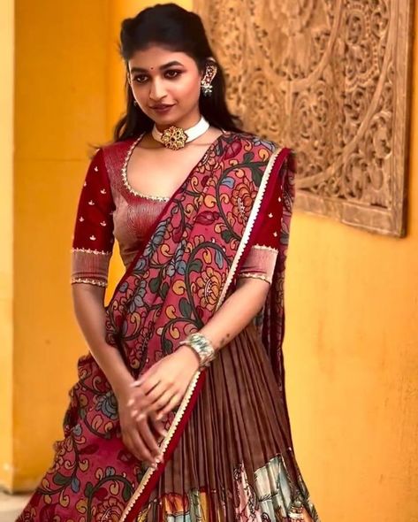 Chocolate Brown Kalamkari Print Lehenga Choli 🥰 Shop Order On Shivtraa.com @shivtraa.in @label_shivtraa.in #lehenga #saree #fashion #indianwedding #lehengacholi #indianwear #ethnicwear #wedding #indianfashion #onlineshopping #kurti #indianbride #weddingdress #bridallehenga #lehengalove #designer #traditional #bride #sareelove #sarees #bridal #style #designerlehenga #instafashion #bridalwear #weddinglehenga #anarkali #love #india #partywear Sarees Bridal, Print Lehenga, Kalamkari Print, Saree Fashion, Traditional Bride, Lehenga Saree, Lehenga Choli, Anarkali, Chocolate Brown