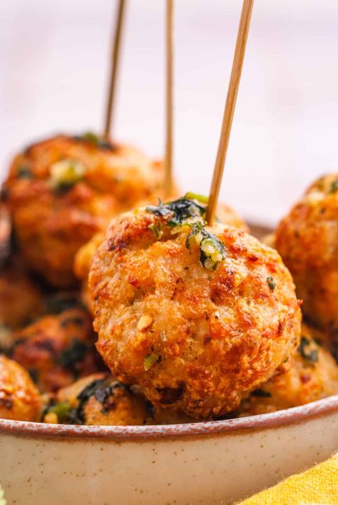 Air Fryer Chicken Meatballs Ground Chicken Recipes Air Fryer, Air Fryer Chicken Balls, Chicken Albondigas, Buffalo Chicken Meatballs Air Fryer, Chicken Meatballs Air Fryer, Chicken Meatballs Without Eggs, Amylu Chicken Meatballs Recipes, Crispy Air Fryer Meatballs Clean Food Crush, Ground Chicken Meatballs Air Fryer