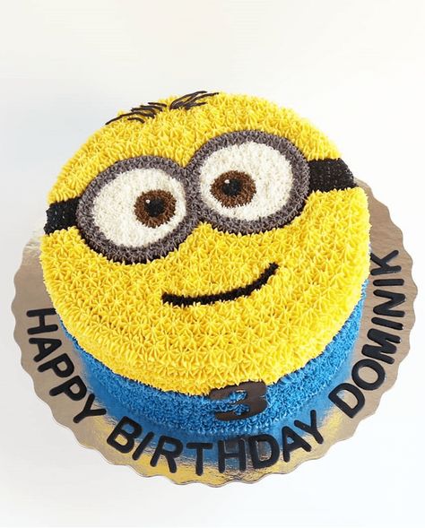 Minions Cake Design Images (Minions Birthday Cake Ideas) Diy Minion Cake, Minion Cakes Birthday Boys, Cartoon Cake For Boys, Cake Designs Birthday For Boys, Cake Designs For Kids Boys, Boy Birthday Cake Design, Bday Cake For Boys Kids, Easy Minion Cake, Cake Designs Birthday Kids Boy