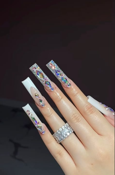 Medium Length Square Nails Acrylic Baddie, Big Gem Nails, Birthday Nails With Gems, Baddie Bling Nails Summer, Birthday Glitter Nails, Nail Inspo Rhinestones, Bling Placement On Nails, Full Bling Nails, Nails Art Simple