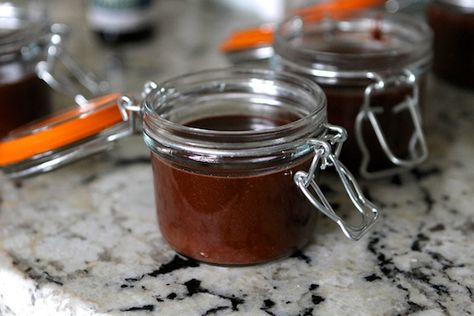 Dark Chocolate Peppermint Hot Fudge Sauce Peppermint Sauce, Easy Chocolate Frosting Recipe, Chocolate Frosting Recipe Easy, Christmas Gifts For Neighbors, Chocolate Sauce Recipe, Best Frosting, Chocolate Frosting Recipe, Homemade Gifts For Friends, Chocolate Sauce Recipes