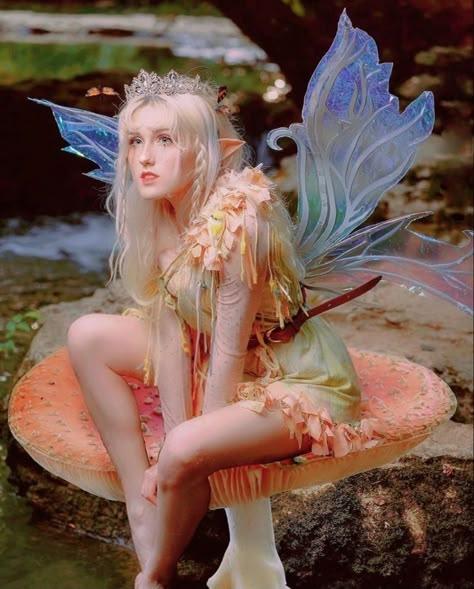 Fairy Aesthetic Art Drawing, Fairy Photography Aesthetic, Fairy Reference Photo, Fairy X Human, Pixie Photoshoot, Fairy Poses Drawing, Fairy Reference Pose, Fairies Reference, Faerie Photoshoot