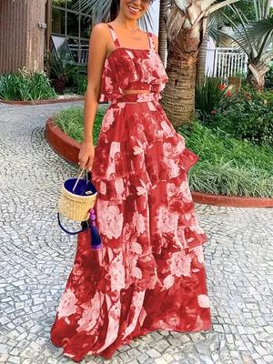 Layered Skirt Outfit, Layer Maxi Dress, Tank Top Layered, Long Skirt Suits, Floral Chiffon Maxi Dress, Maxi Dress Outfit, Rock Outfit, Chiffon Floral, Floral Print Skirt