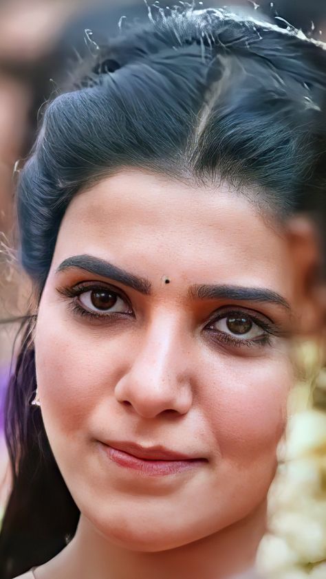 𝙰𝙱𝙴𝙴 𝐇𝐃 𝐒𝐧𝐚𝐩𝐬™ on Twitter: "#SamanthaAkkineni… " Samantha Face, Nayanthara Hairstyle, Hd Face, Beauty Hacks Lips, Samantha Images, Actress Hairstyles, Indian Actors, Samantha Ruth, Actress Without Makeup