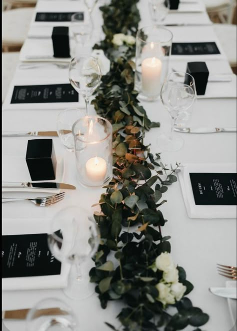 Minimalist Reception Table Decor, Small Wedding Themes Ideas, Green And Black Wedding Table Decor, Black White And Greenery Wedding Table, Black White And Greenery Wedding Bridal Party, Modern Wedding Greenery, Black White Greenery Wedding Decor, Black And Greenery Wedding Theme, Unique Table Arrangements For Wedding