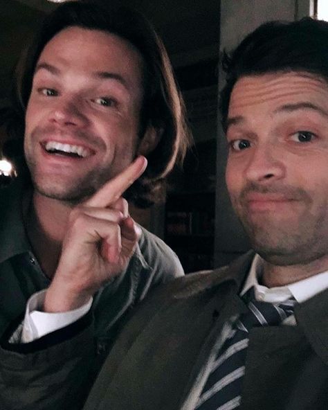 Supernatural Actors, Castiel Supernatural, Bobby Singer, Jensen And Misha, Mark Sheppard, Supernatural Pictures, Winchester Supernatural, Jared And Jensen, Supernatural Memes