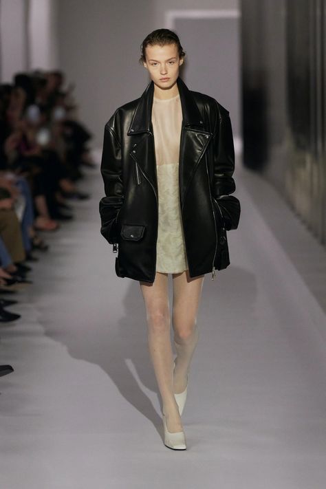 Khaite Spring 2025 Ready-to-Wear Fashion Show | Vogue Leather Outerwear, Faux Leather Biker Jacket, Girl Silhouette, Fashion People, Mens Accessories Fashion, Fashion Show Collection, Girl Falling, Business Fashion, New York Fashion Week