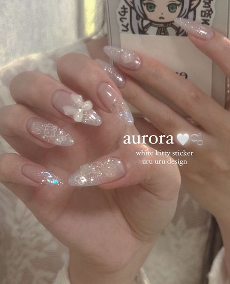 Douyin Ombre Nails, Nail Inspo Crystal, Korean Holiday Nails, Angel Core Nails, Krystal Oh Nails, Nail China Style, Douyin Christmas Nails, Swan Lake Nails, Icy Nails Winter