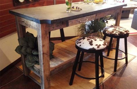 Industrial bar table - Recycled wood and repurposed slate Table Repurpose Ideas, Repurpose Dining Room, Western Dining Room, Industrial Coffee Bar, Cool Kitchen Appliances, Slate Countertop, Pool Table Slate, Pool Table Room, Glass Dining Room Table