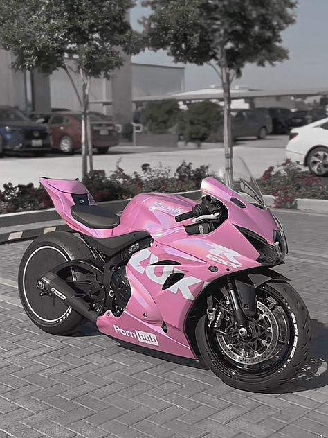 Pink Sports Bike, Pink Motorbike, Motorbike Illustration, Motos Suzuki, Meta Ads, Pink Motorcycle, Suzuki Gsxr 1000, Image Moto, Bike Aesthetic