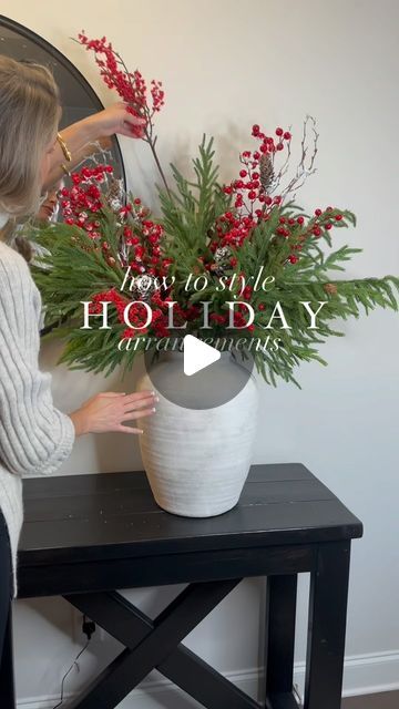 Floor Vase Fireplace Decor, Large Christmas Vase Arrangements, Tall Christmas Vase Arrangement, Simple Christmas Arrangements, Holiday Vase Filler Ideas, Vase Christmas Decorations, Christmas Arrangements Floral, Winter Vase Filler Ideas, Christmas Vase Ideas