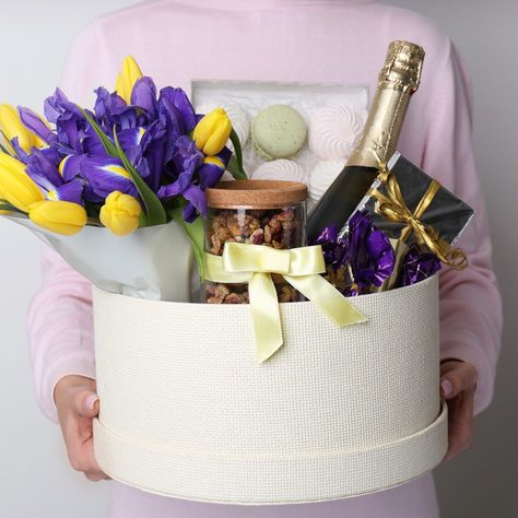 5 Best Easter Basket Ideas for Adults [2023] | Taste of Home Best Easter Dinner, Easter Basket Ideas For Adults, Easter Dinner Ideas, Adult Easter Baskets, Baby Shower Hamper, Adult Easter, Easter Basket Ideas, Birthday Hampers, Large Flower Pots