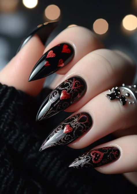 Valentine’s Day is traditionally associated with reds and pinks, but black Valentine’s nail designs offer a unique and edgy twist to the romantic theme. Black, often seen as a bold and mysterious color, can create an intriguing contrast with the typical Valentine’s motifs, offering a stylish and modern take on the love-filled holiday. Nail Designs Edgy, Nail Art Vermelho, Black Wedding Nails, Black To Red Ombre, Red Nail Art, Romantic Nails, Anti Valentines Day, Goth Nails, Nail Designs Valentines