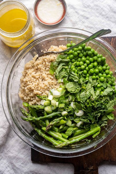 This spring quinoa salad is the perfect way to kick off the season! It’s loaded with crisp asparagus, sweet peas, fresh herbs, and avocado all tossed together with a honey-lemon vinaigrette. Nourishing, easy to make, and perfect for meal prep! #theendlessmeal #quinoasalad #spring #springquinoasalad #salad #quinoa #quinoarecipe #springsalad #easysalad #grainsalad Spring Peas Recipes, Crisp Asparagus, Easy Spring Recipes, Salad Quinoa, Spring Salad Recipes, Clean Eating Salads, Spring Dishes, Mint Salad, Herb Salad