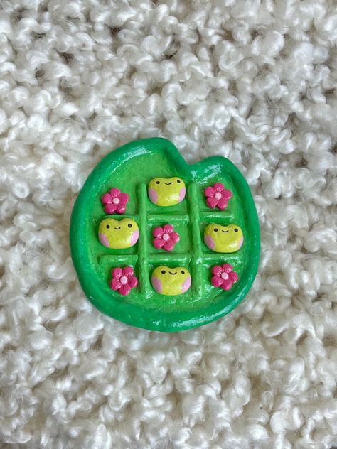 Tic tac toe handmade from air dry clay 🐸 #clay #handmade #polymerclay #airdryclay Air Dry Clay Coasters, Clay Coasters, Easy Clay Sculptures, Diy Air Dry Clay, Sculpture Art Clay, Air Dry Clay Projects, Tanah Liat, Clay Diy Projects, Clay Crafts Air Dry