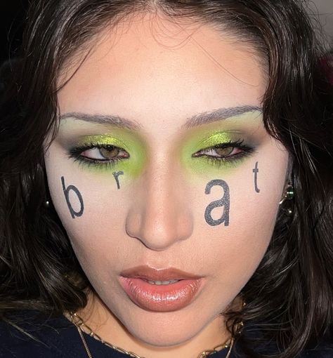 My passport pics just came in 🍏 #bratsummer . #editorialmakeup #brat #greenmakeup #creativemakeup #charlixcx Concert Makeup, Green Makeup, Beauty School, Kiss Makeup, Editorial Makeup, Makeup Goals, Makeup Revolution, Creative Makeup, Makeup Inspo