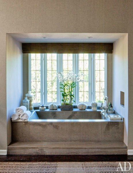 Sunken Bathtub with Steps: Why Are They Gaining Popularity Master Bath Tub Ideas, Bath Tub Design, Georgian Bathroom, Concrete Bathtub, Sunken Bathtub, Sunken Tub, Tub Design, Bathroom Big, Stone Tub