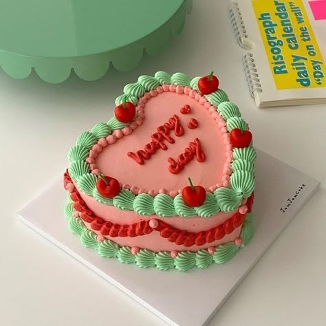 Vintage Birthday Cakes, Pastel Cakes, Cherry Cake, Pretty Dessert, Simple Birthday Cake, Think Food, Pretty Birthday Cakes, Heart Cake, Cute Birthday Cakes