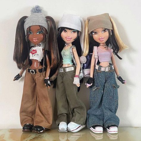 Bratz Aesthetic Outfit, Selena Style, Bratz Halloween Costume, Bratz Yasmin, Y2k Bratz, Bratz Doll Outfits, Brat Doll, Outfits 2000s, Bratz Girls