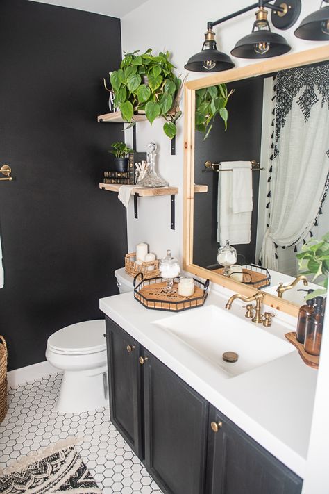 Black And Brass Bathroom, Vintage Style Bathroom, Black And White Bathroom, Small Bathroom Makeover, Restroom Decor, Brass Bathroom, Upstairs Bathrooms, Small Bathroom Design, Green Bathroom