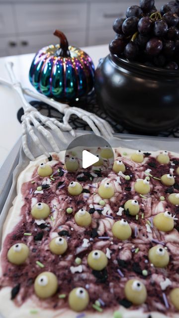 YWM Family on Instagram: "Save this healthy Halloween treat! 👻 🍇 Spooky frozen yogurt bark is so fun + delicious, thanks to @grapesfromca .  I used black California grapes to make a simple puree to mix in with Greek yogurt.  It gives this bark a pretty, purple color.  💜 Green Grapes from California work great to make some freaky eyeballs! 👁️ 

Grapes from California are in season now! Make sure to grab some and add to your Halloween treats.  They are such a versatile and healthy option! When you treat healthy you treat happy. 😃 

#GrapesFromCA #HealthyHalloween #HalloweenTreats #FrozenYogurtBark #HalloweenIdeas #HealthySnacks #Ad" Halloween Grapes, Frozen Yogurt Bark, Healthy Halloween Treats, Yogurt Bark, Healthy Halloween, Green Grapes, Halloween Treat, Pretty Purple, Healthy Options