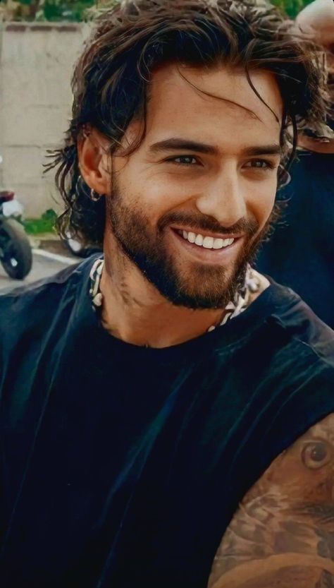 Maluma Haircut, Medium Hairstyles For Men, Long Curly Hair Men, Long Hair Beard, Guy Haircuts Long, Mens Hairstyles Medium, Wavy Hair Men, Beard Hairstyle, Medium Length Hair Men