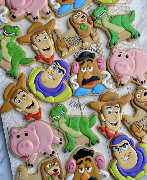 Toy Story 2 Cookies, 2 Infinity And Beyond Cookies, Toy Story Cookies 3rd Birthday, Toy Story Birthday Cookies, Toy Story Cookie Cake, Toy Story Decorated Cookies, Toy Story Cupcake Ideas, Toy Story Sugar Cookies, Toy Story Cookies Decorated