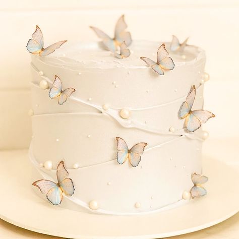 Rodjendanske Torte, Minimalist Cake, Birthday 21, 14th Birthday Cakes, Butterfly Birthday Cakes, 13 Birthday Cake, Pastel Cakes, Simple Cake Designs, 18th Birthday Cake