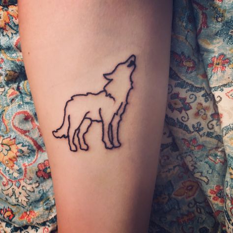 Wolf tattoo Small Coyote Tattoo, Twilight Wolf Tattoo, Wolf Heart Tattoo, Wolf Patchwork Tattoo, Wolf Tattoo Linework, Small Wolf Tattoo Simple, Coyote Tattoo Women, Wolf Tattoo Line, Cartoon Wolf Tattoo