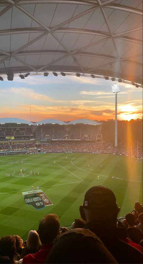 Touch Rugby Aesthetic, Afl Wag Aesthetic, Camogie Aesthetic, Isaac Heeney, Afl Aesthetic, Rugby Aesthetic, Richmond Afl, Geelong Football Club, Carlton Afl