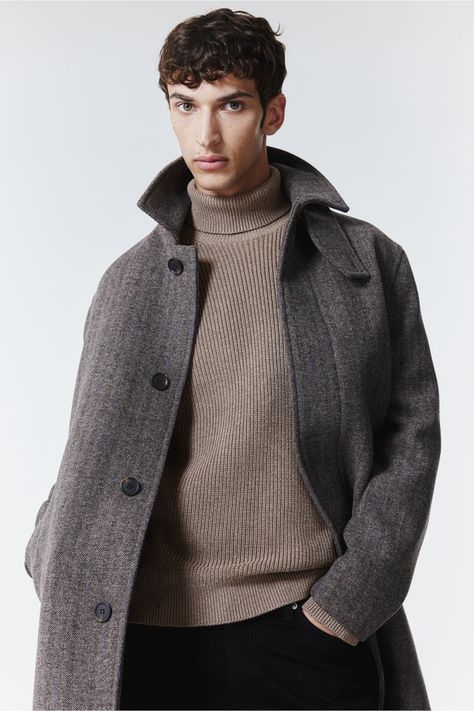 Men's Turtleneck Outfits: How to Wear the Stylish Essential Beige Turtleneck Outfit, Men Turtleneck Outfits, Mens Turtleneck Outfits, Sports Coat And Jeans, Turtleneck Outfit Men, Turtleneck Sweater Outfit, Turtleneck Outfits, Men Turtleneck, Beige Turtleneck