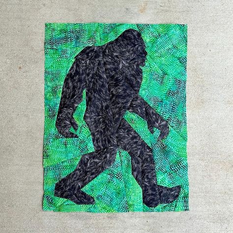 LoverOfLifeDesigns - Etsy Canada Sasquatch Quilt, Snowman Pattern, Abominable Snowman, Snowmen Patterns, Cloth Wipes, Paper Piecing Quilts, Pattern Pieces, Paper Piecing Patterns, Foundation Paper Piecing