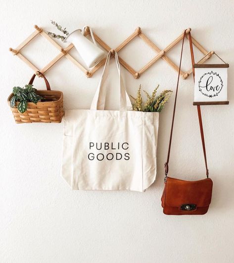 Public Goods (@public_goods_) • Instagram photos and videos Free Wall Art, Free Printable Wall Art, Diy Apartment Decor, Décor Diy, My Favorite Things, Interior Inspo, My New Room, Apartment Living, Home Decor Inspiration