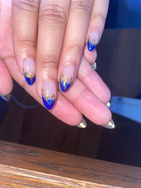 These are subtle Sigma Gamma Rho Sorority, Inc. nails. Royal Blue Nails And Gold, Royal Blue And Gold Nails, Sorority Nails, Blue And Gold Nails, Sigma Gamma Rho Sorority, Champagne Nails, Nails With Gold, Royal Blue Nails, Sigma Gamma Rho