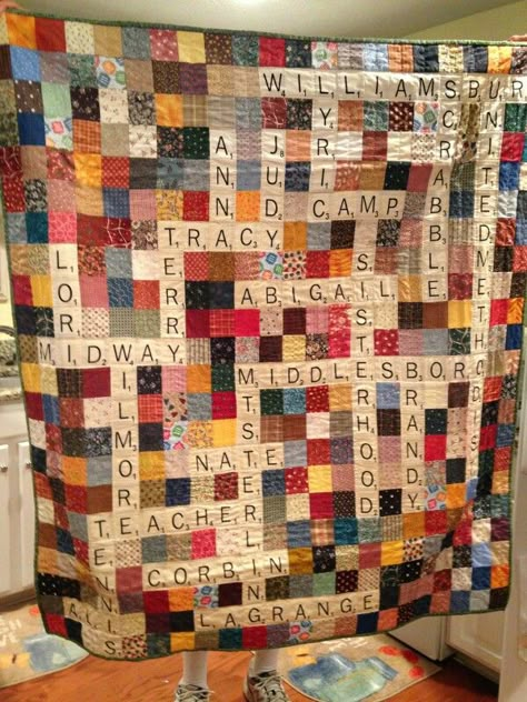 Scrabble quilt for teacher friend. She loves to play scrabble. Around 2010. Scrabble Quilt, Quilt Modernen, Scrappy Quilt Patterns, Scrap Quilt, Patchwork Quilt Patterns, Scrappy Quilt, Memory Quilt, Heart Quilt, Patch Quilt