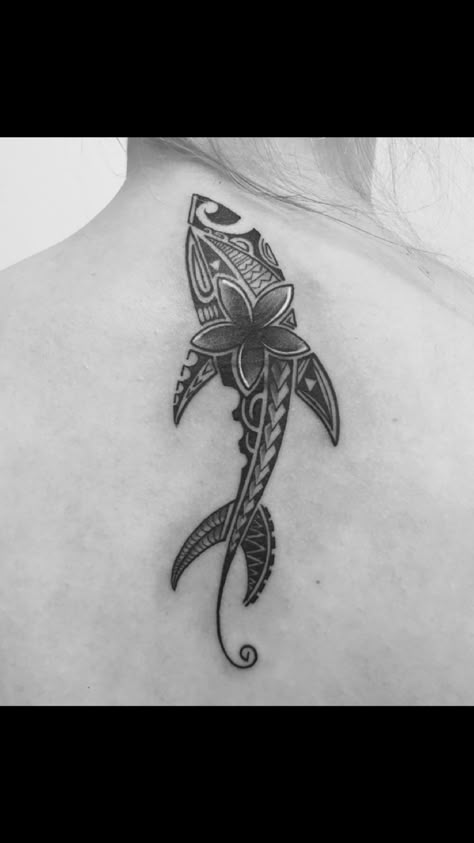 Shark cover up 😍 Whale Shark Tattoo, Dad Tattoo, Cute Hand Tattoos, Chic Tattoo, Flower Tattoo Back, Shark Tattoos, Dad Tattoos, Cover Up Tattoo, Whale Shark