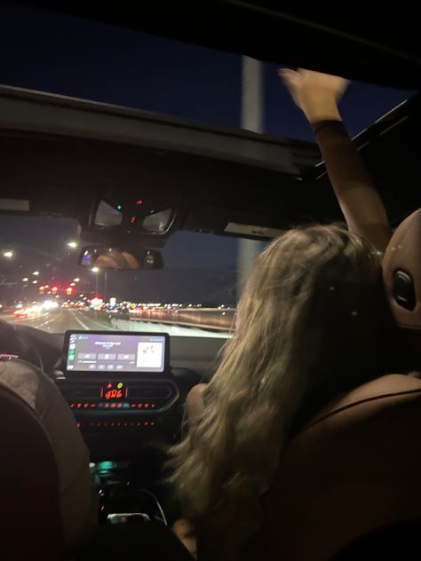 Car Girlfriend Aesthetic, Car Pictures Instagram Night Aesthetic, Girls Driving Car Aesthetic Night, Night Driving Girl, Girls In Car At Night, Open Roof Car Aesthetic, Sunroof Car Aesthetic Night, Girls Driving Aesthetic, Girl Driving Aesthetic