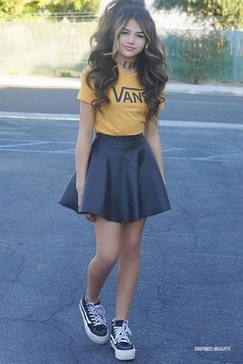 22 Cute High School Outfits for Back to School - Inspired Beauty High School Outfits, Gaun Fashion, Latest Fashion Dresses, Chic Fall Outfits, Girls Fall Outfits, Yellow Shirt, Cute Outfits For School, School Dresses